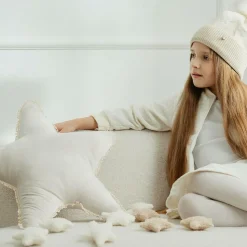 White Velvet Star Decorative Pillow (57cm)